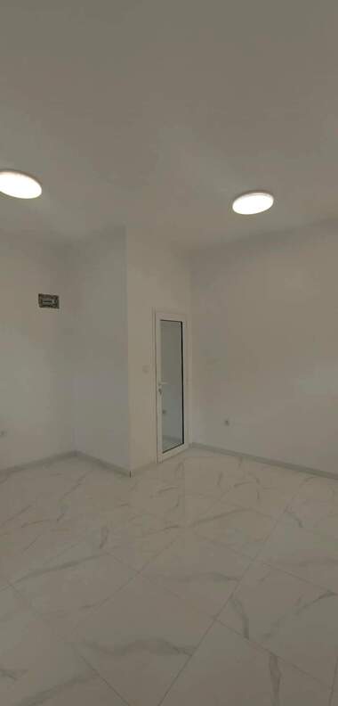 Închiriere - Birou/Magazin/Depozit/Salon de frumusețe în Ovcearski,  Haskovo