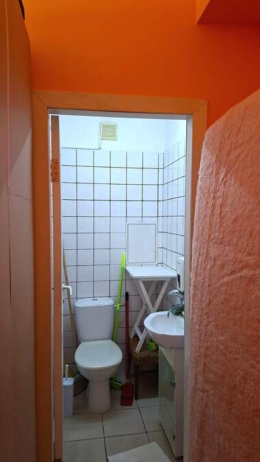Închiriere - Birou/Magazin/Depozit/Salon de frumusețe/Restaurant în Zona B-5,  Sofia