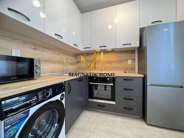 Închiriere - Apartament în Slaveîkov,  Burgas