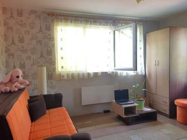 Продажба - Етаж от къща в Дружба 2,  Русе
