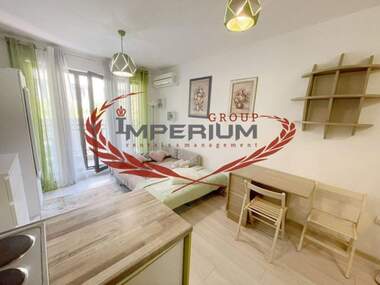 Închiriere - Apartament în Briz,  Varna