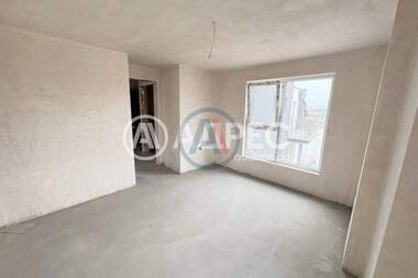 Vânzare - Apartament în Avtogara,  Varna
