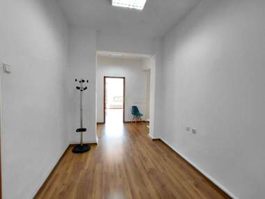 Kira - Ofis olarak Center,  Sofia