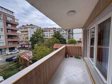 Închiriere - Apartament în Lazur,  Burgas