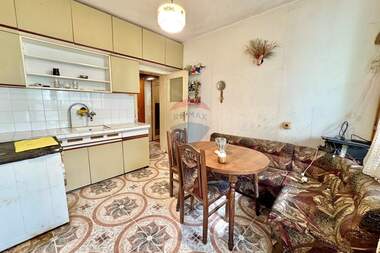 Vânzare - Apartament în Văzrajdane,  Ruse