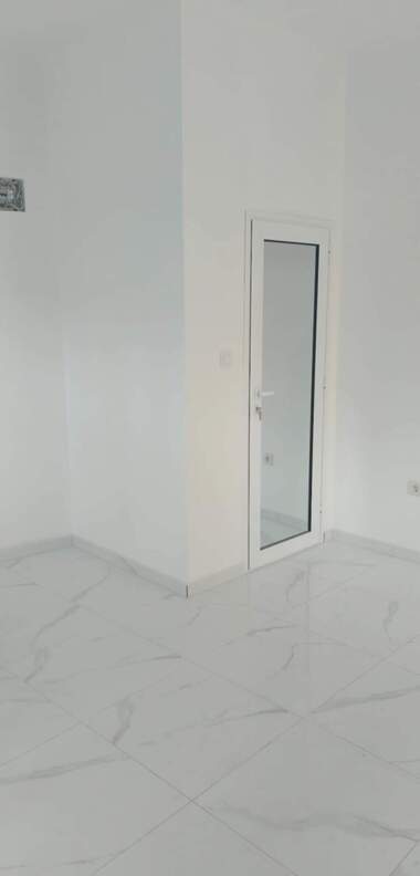 Închiriere - Birou/Magazin/Depozit/Salon de frumusețe în Ovcearski,  Haskovo