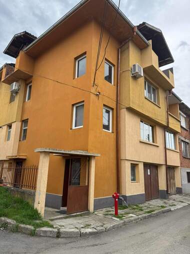 Verkauf - Wohnung in Karnobat,  Burgas