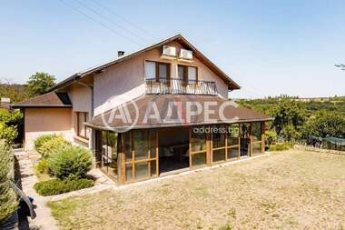 For sale - House in Borovec - Iug,  Varna