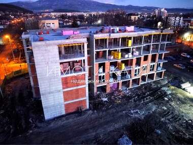 For sale - Entire building in Iztok,  Pernik