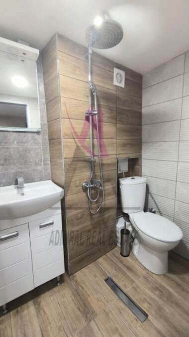 Miete - Wohnung in Sportna zala,  Warna