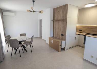 Продажба - Апартамент в Кошарица,  Бургас