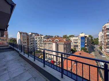 Miete - Wohnung in Wazrajdane,  Burgas