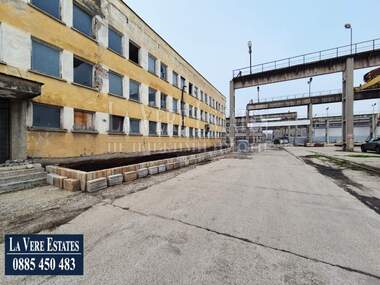 Наем - Промишлено помещение в Промишлена зона - Изток,  Русе