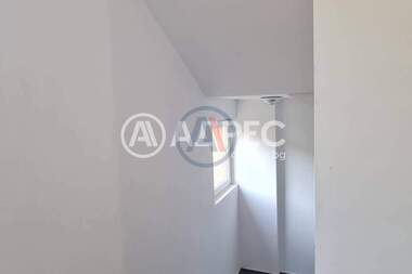 Vânzare - Apartament în Pceelina,  Varna