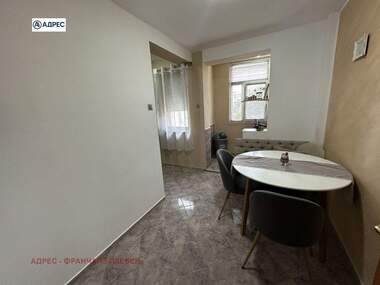 Închiriere - Apartament în Wider Center,  Pleven