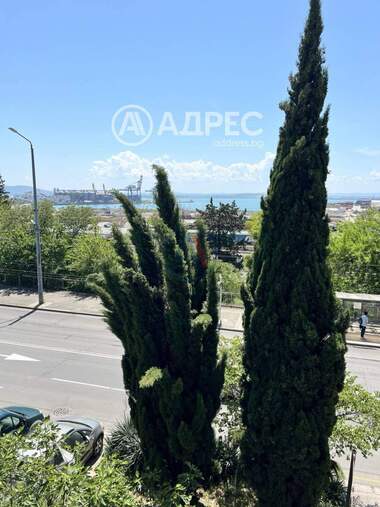Продажба - Апартамент във Възраждане,  Бургас
