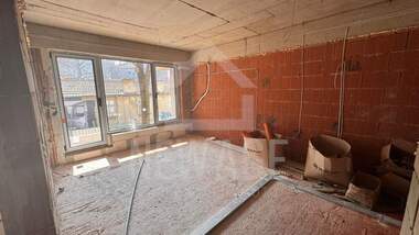 Vânzare - Apartament în Liatno kino Trakia,  Varna