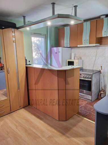 For rent - Apartment in Kolhozen pazar,  Varna