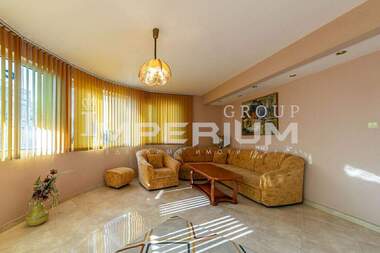For sale - Apartment in Liatno kino Trakia,  Varna