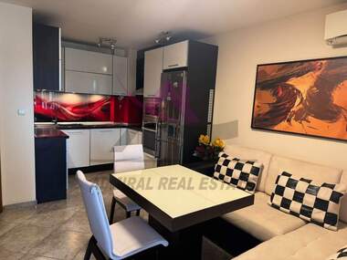 For rent - Apartment in Konfuto,  Varna