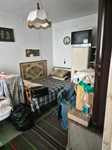 Vânzare - Casă în Studentski Grad,  Vrața