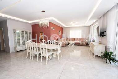 Vânzare - Casă în Sarafovo,  Burgas