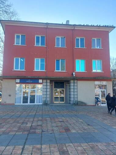 Vânzare - Clădire în Novi Pazar,  Șumen