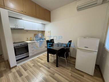 Miete - Wohnung in Zentar,  Weliko Tarnowo