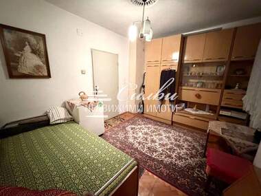 Vânzare - Apartament în Center,  Șumen