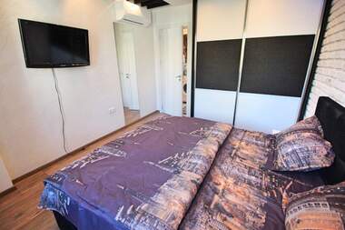 Miete - Wohnung in Wazrajdane,  Burgas
