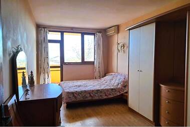 Наем - Къща в Траката,  Варна