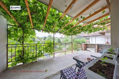 Vânzare - Apartament în Aprilți,  Lovece