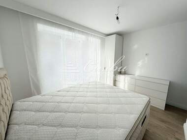 Vânzare - Apartament în Center,  Șumen