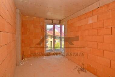 For sale - Apartment in Kolhozen pazar,  Varna