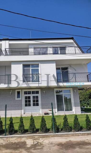 Продажба - Къща в Ален мак,  Вaрна