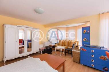 Продажба - Къща в Траката,  Варна