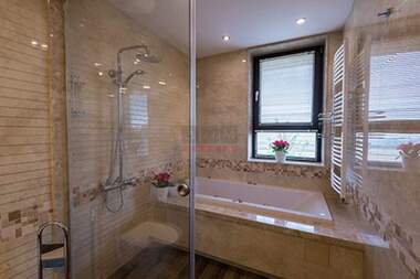 Închiriere - Apartament în Simeonovo,  Sofia