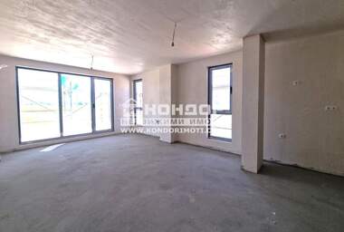 Vânzare - Apartament în Ostromila,  Plovdiv
