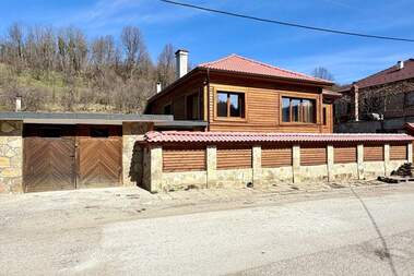 Vânzare - Casă în Drenta,  Veliko Tărnovo