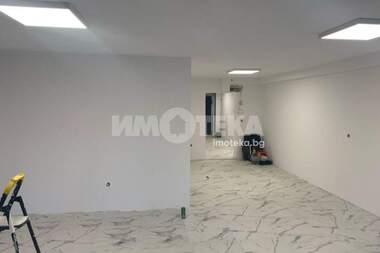Satış - Ofis olarak Kolhozen pazar,  Varna