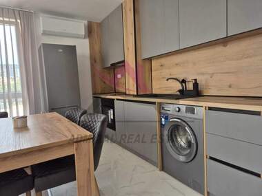 Închiriere - Apartament în Văzrajdane 1,  Varna