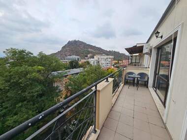 Închiriere - Apartament în Mladejki hălm,  Plovdiv