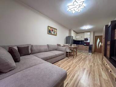 Miete - Wohnung in Horizont,  Burgas