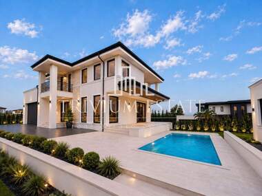 For sale - House in Belashtica,  Plovdiv