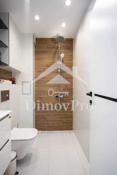 Închiriere - Apartament în Proslav,  Plovdiv