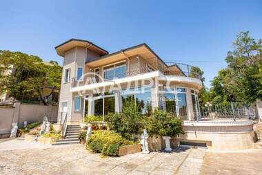 For rent - House in Briz,  Varna