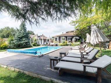 Satış - Otel olarak Tiulenovo,  Dobriç