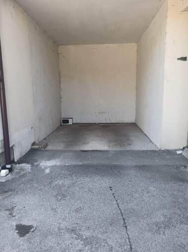 Miete - Garage in Banischora,  Sovia
