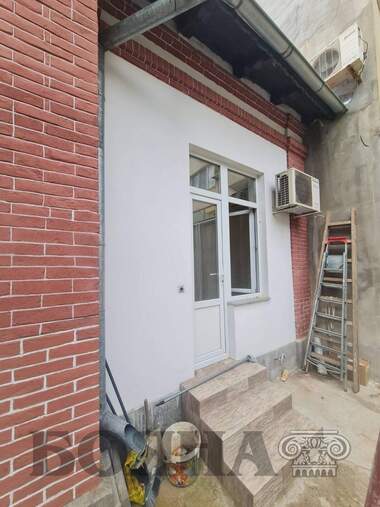 Închiriere - Salon de frumusețe/Birou/Cabinet de stomatologie în Center,  Ruse