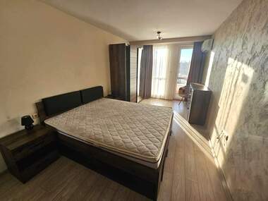 Închiriere - Apartament în Mladejki hălm,  Plovdiv